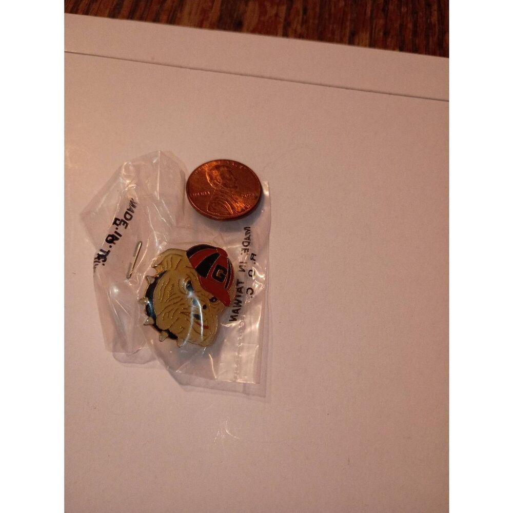 New Vintage University Georgia Bulldogs Bulldog Head Enamel Pin Hat Lapel NCAA